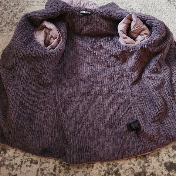 North Face Quilted Coat - Picture 7 of 11